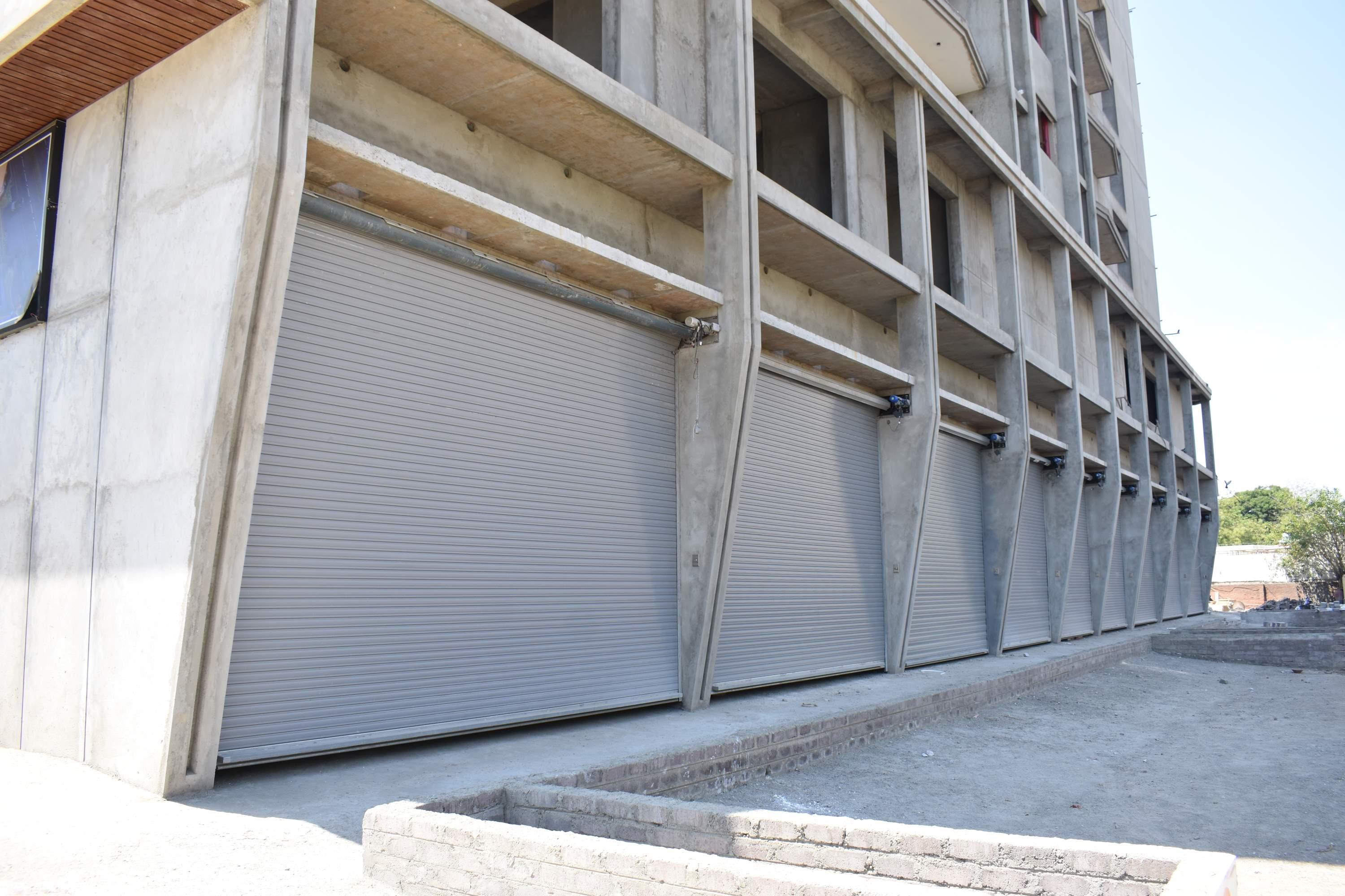 Manual Rolling Shutter - view 3